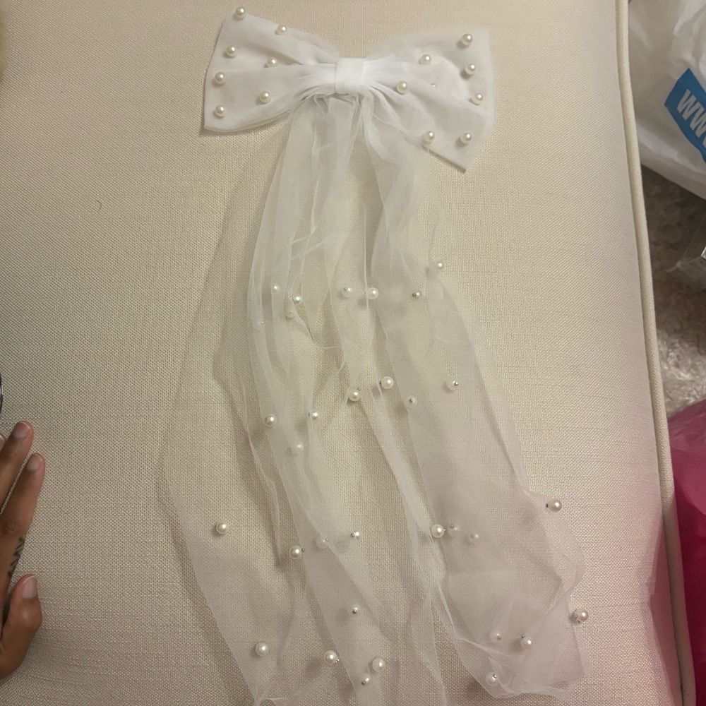 Bridal Bow and Crowns Set